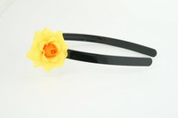 S rose yellow small summer flower