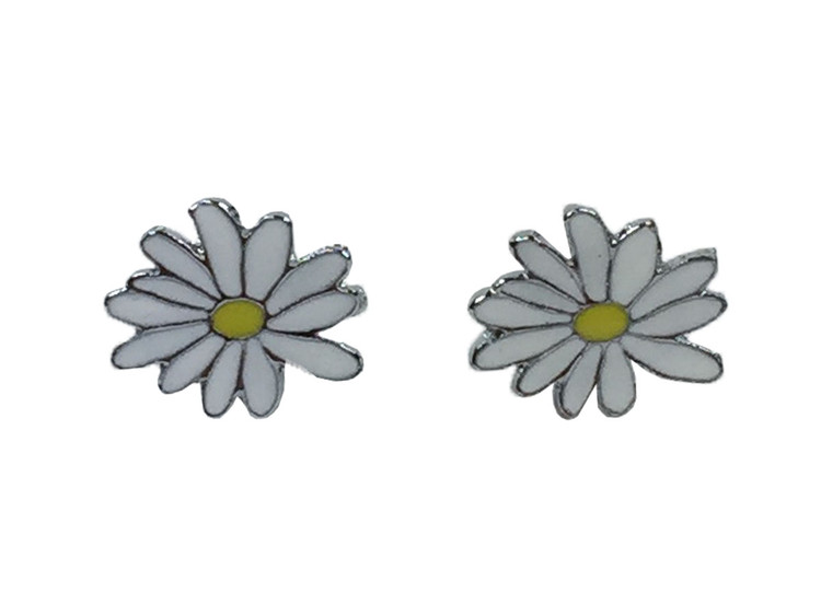 Daisy flower stud earring