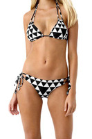 Black white diamond slide triangle