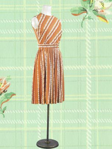 Simple late 50s day dress