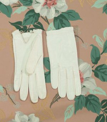 Pretty ivory kid gloves