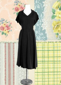 Simple 1940s rayon dress