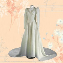 Spectacular fitted wedding gown