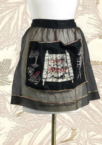 Good Yomtov sheer apron