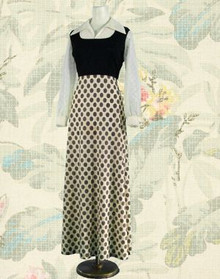 Flashback pilgrim dress from the 70s