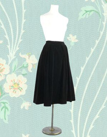 Versatile black velvet skirt