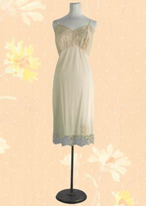 Vintage Artemis full slip