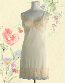 Vintage Vanity Fair full slip mid fifties