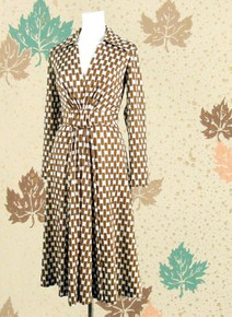 1970s Kiva Ltd brown white dress