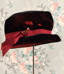Spectacular black ruby riding hat