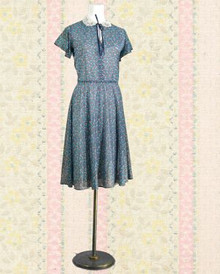 Sweet floral print 1970s dress