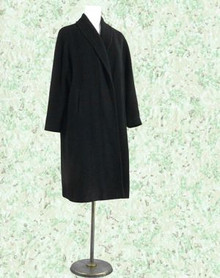 Elegant black cashmere coat from Tobey's