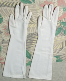 Nice white Crescendoe Carasse gloves