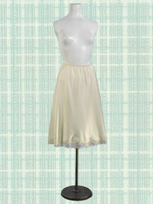 Nice and simple Maidenform half slip