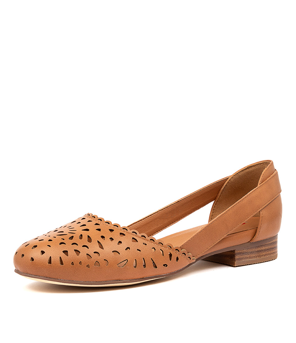 tan flats