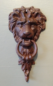 Medium cast iron lion door knocker ~ rust