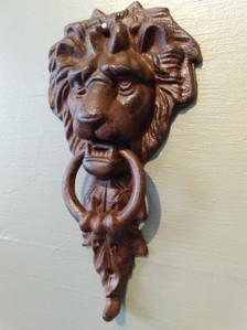 Medium cast iron lion door knocker ~ rust