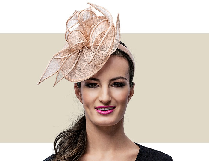 MARCEY FASCINATOR HAT - Nude - Gold Coast Couture
