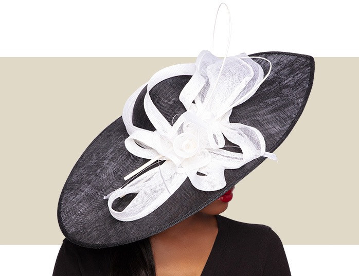 GIANNA FASCINATOR HAT - Black and White 