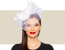 FASCINATOR WITH VEIL - White