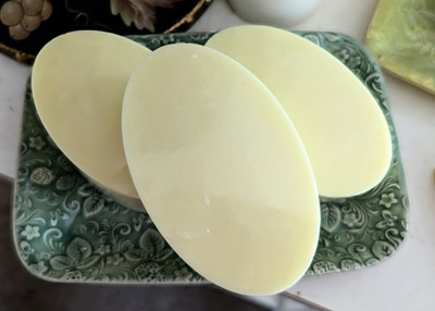 Lemon and Eucalyptus Oval Soap Unisex 