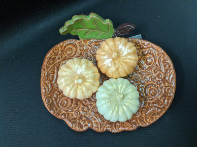 Pumpkins in ceramic pumpkin soap dish