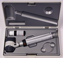 K-262.10.118 HEINE DELTA 20T Dermatoscopy Set: DELTA 20T Dermatoscope 3.5V, 2.5V Battery Handle, Contact Plate, Oil, Case