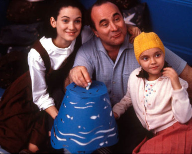 Bob Hoskins & Winona Ryder in Mermaids Poster and Photo
