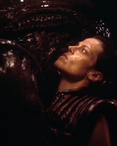 Sigourney Weaver in Alien Resurrection Poster and Photo