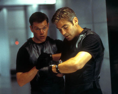 Matt Damon & George Clooney in Ocean's Eleven aka O11 aka Ocean's 11 Poster and Photo