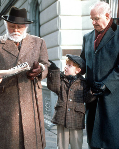 Richard Attenborough & Casey Moses Wurzbach in Miracle on 34th Street (1994) Poster and Photo