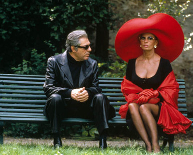 Sophia Loren & Marcello Mastroianni in Pret-a-Porter Poster and Photo