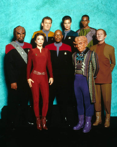 Cast of Star Trek : Deep Space Nine Poster and Photo