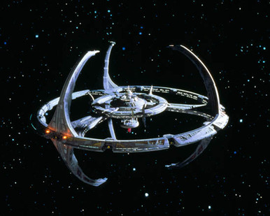 Starfleet Space Station in Star Trek : Deep Space Nine Poster and Photo