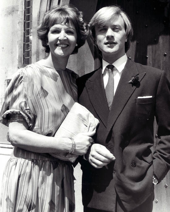 Penelope Keith Poster and Photo 1026939 | Free UK Delivery & Same Day ...