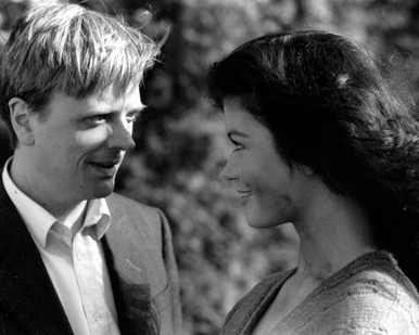 Catherine Zeta Jones & Philip Franks in The Darling Buds of May Poster and Photo