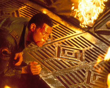 Laurence Fishburne in Event Horizon Poster and Photo