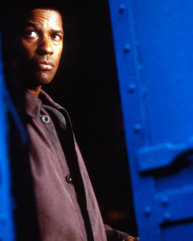 Denzel Washington in Fallen Poster and Photo