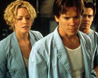 Kevin Bacon & Elisabeth Shue in The Hollow Man Poster and Photo