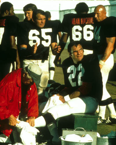 Burt Reynolds in The Longest Yard a.k.a. The Mean Machine Poster and Photo