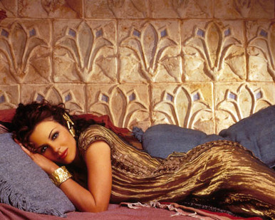 Elizabeth Hurley in Samson and Delilah (1996) Poster and Photo