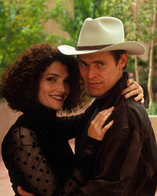 Willem Dafoe & Mary Elizabeth Mastrantonio in White Sands Poster and Photo