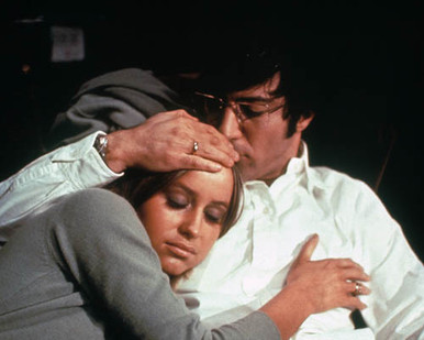 Dustin Hoffman & Susan George in Straw Dogs a.k.a. Les Chiends de Paille Poster and Photo