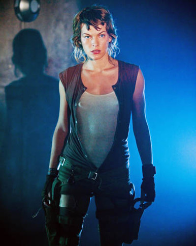 Milla Jovovich in Resident Evil: Extinction Poster and Photo