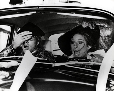 Barbra Streisand & Ryan O'Neal in What's Up, Doc? Poster and Photo