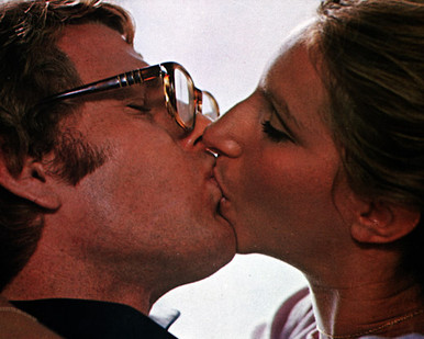 Barbra Streisand & Ryan O'Neal in What's Up, Doc? Poster and Photo