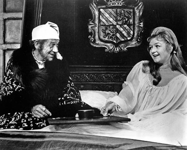 Sid James & Joan Sims in Carry On Henry a.k.a. Carry On Henry VIII Poster and Photo