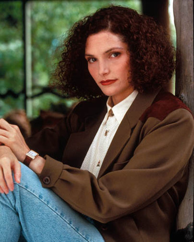 Mary Elizabeth Mastrantonio in White Sands Poster and Photo