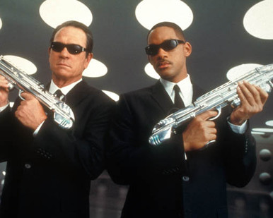 Tommy Lee Jones & Will Smith in Men in Black II Poster and Photo
