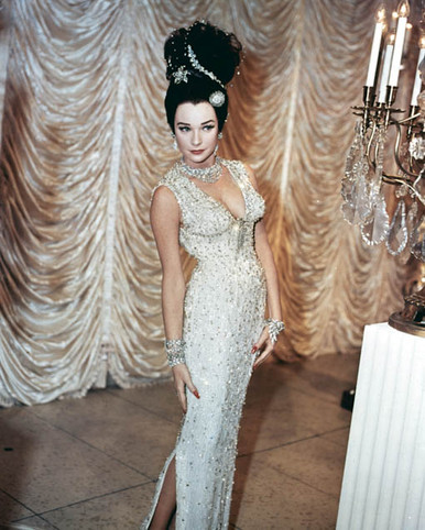 Shirley MacLaine in What a Way to Go Poster and Photo